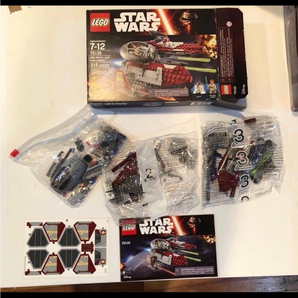 Lego Star Wars sets 75135 and 75250
